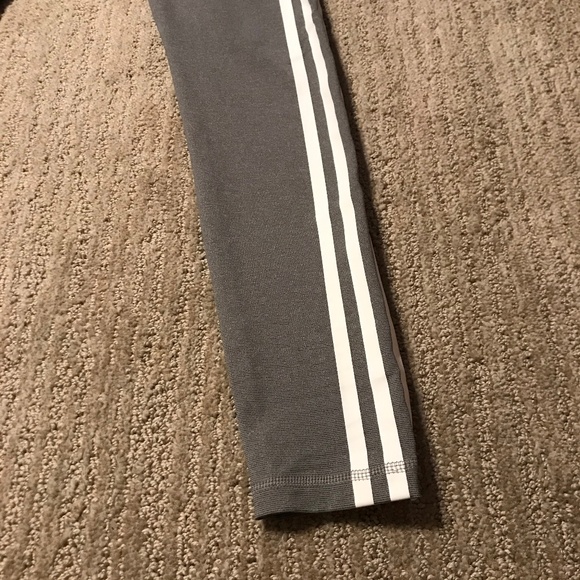 Women’s Adidas Light Heather Grey & White Side 3 Stripes Training Leggings - Picture 8 of 15